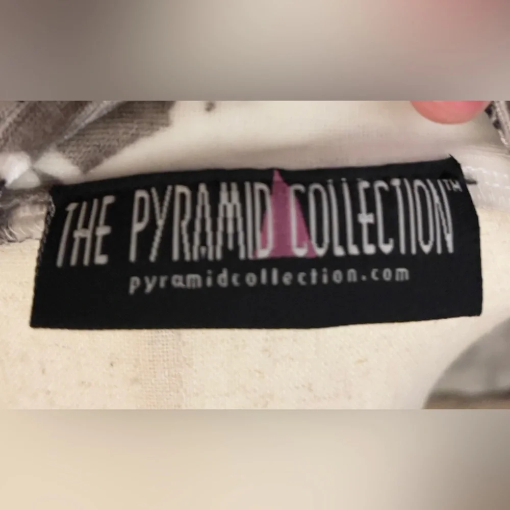 The Pyramid Collection Velvet Dress - Picture 4 of 4